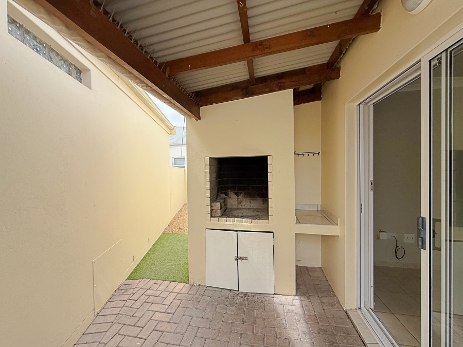 To Let 2 Bedroom Property for Rent in Laguna Sands Western Cape